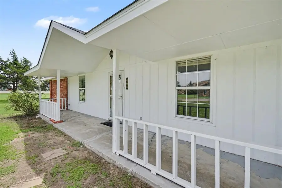 406 E Hahn Street, Granite, OK 73547 - #3