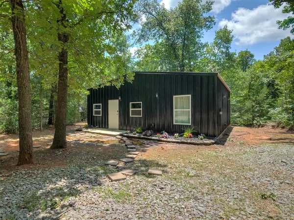 17800 E Indian Hills Road, Newalla, OK 74857