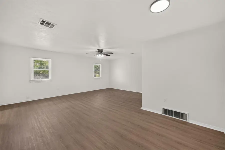 1270 N 1st Street, Harrah, OK 73045 - #2