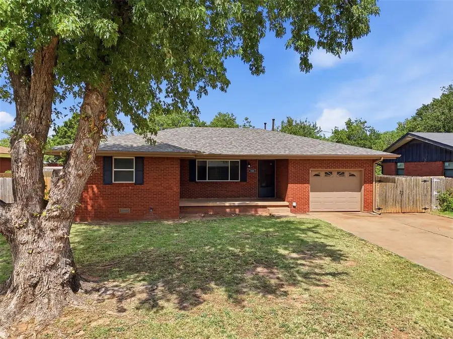 1320 S 11th Street, Kingfisher, OK 73750 - #2