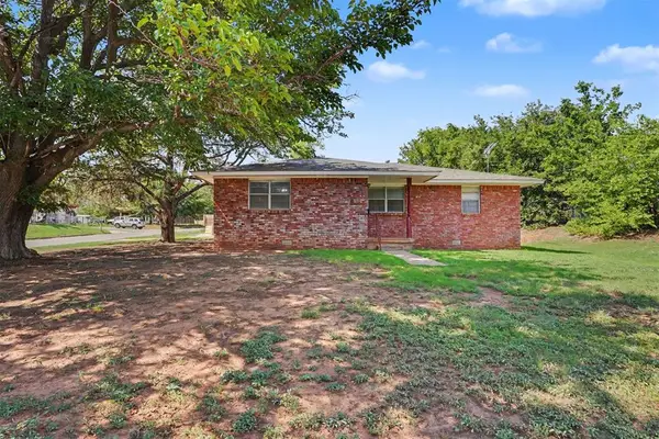 111 W Cedar Avenue, Sayre, OK 73662