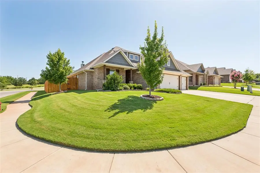 4208 Armstead Avenue, Edmond, OK 73012 - #2