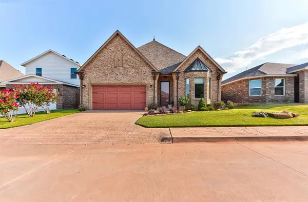 806 Chateau Court, Kingfisher, OK 73750