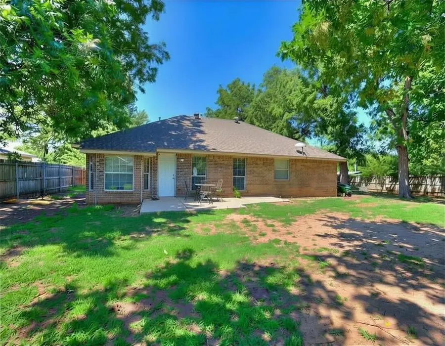 224 E Forster Lane, Mustang, OK 73064 - #2