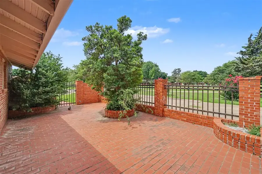 101 E Dogwood Street, Hobart, OK 73651 - #3