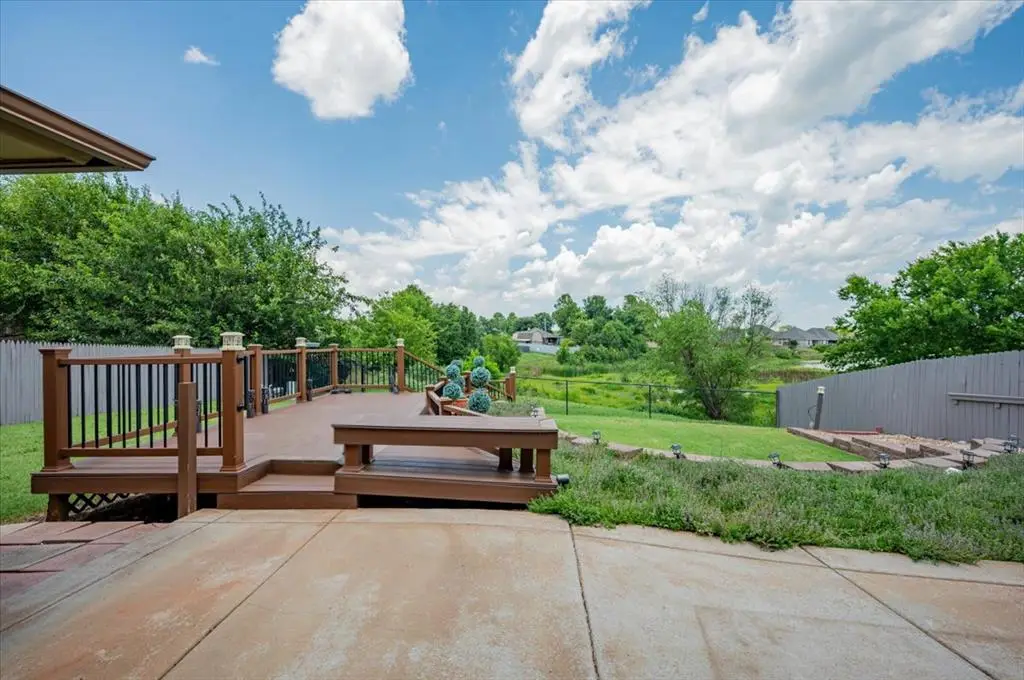 2813 E Lake Drive, Norman, OK 73071 - #1
