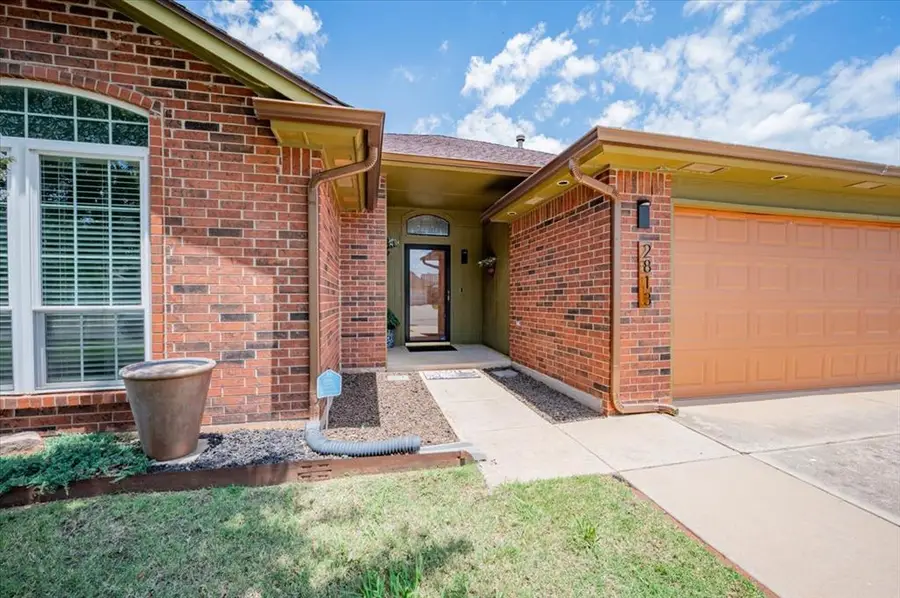 2813 E Lake Drive, Norman, OK 73071 - #2