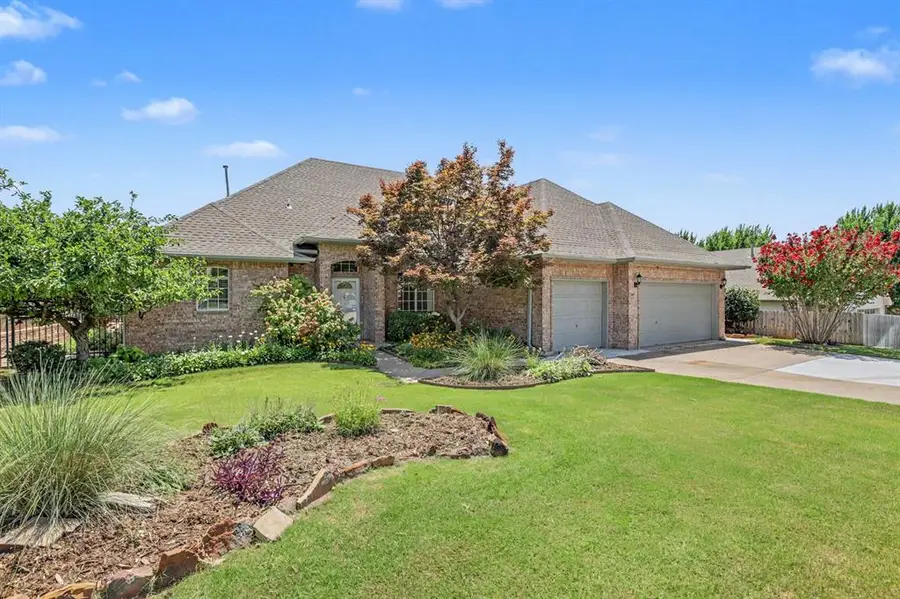 4104 Ainsley Court, Edmond, OK 73034 - #2