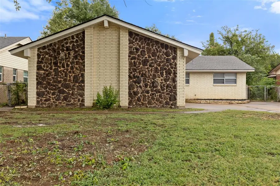 840 Fontana Lane, Del City, OK 73115 - #2