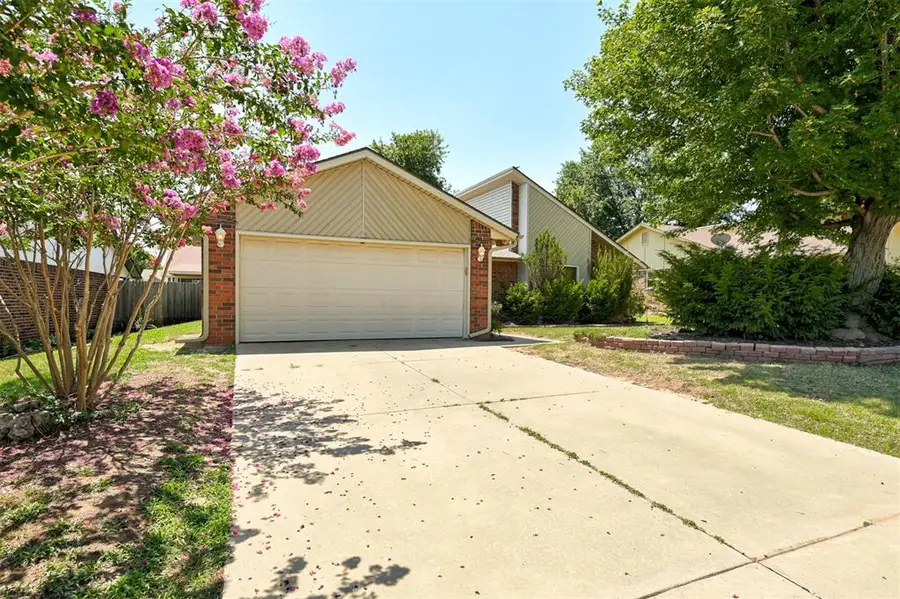 11704 SW 3rd Street, Yukon, OK 73099 - #2