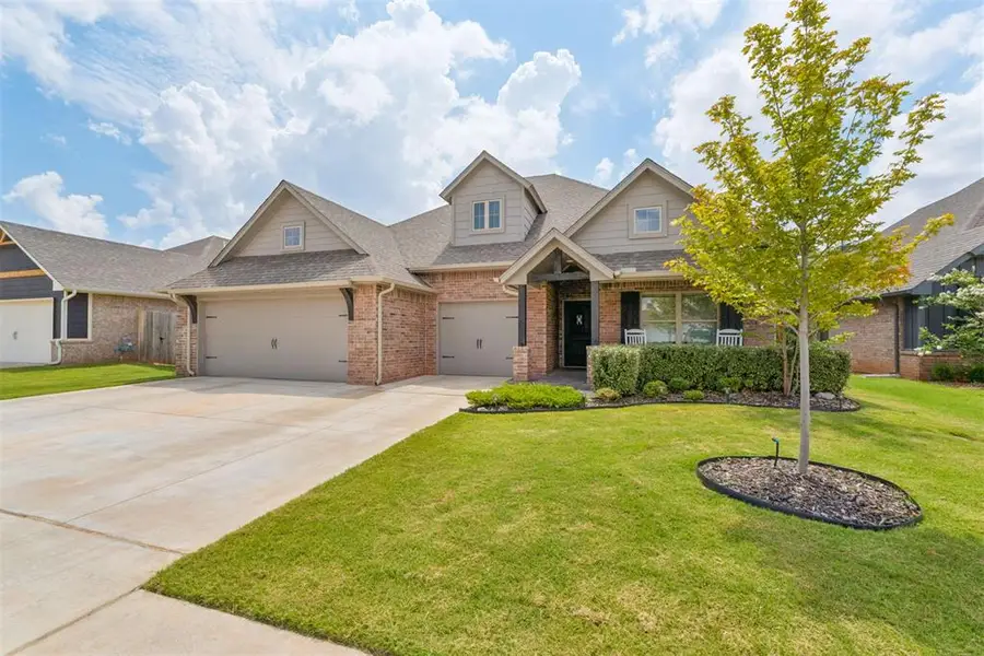 19012 Grove Parkway, Edmond, OK 73012 - #2