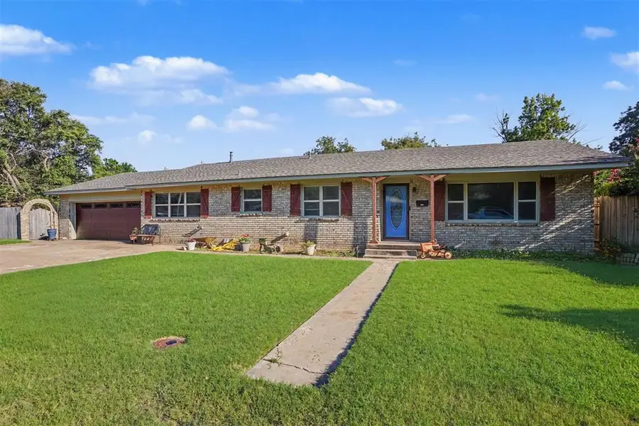 116 W Jackson Street, Mangum, OK 73554 - #2