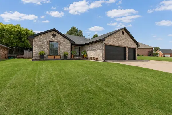 709 Chateau Avenue, Yukon, OK 73099