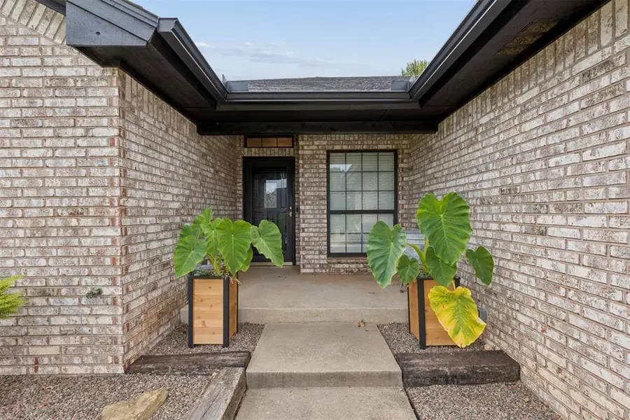 709 Chateau Avenue, Yukon, OK 73099 - #3