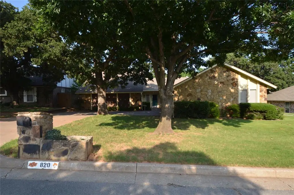 820 Sandhurst Drive, Edmond, OK 73034 - #1