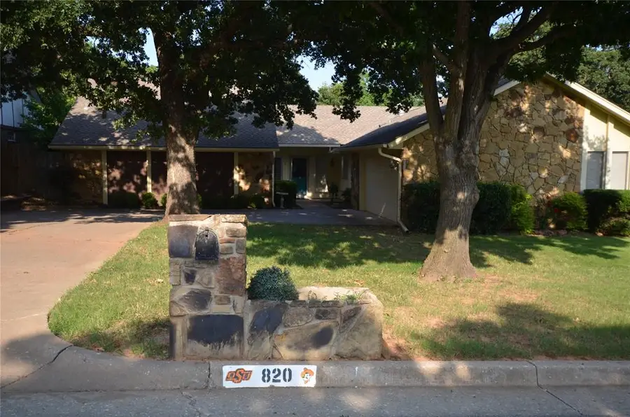 820 Sandhurst Drive, Edmond, OK 73034 - #2