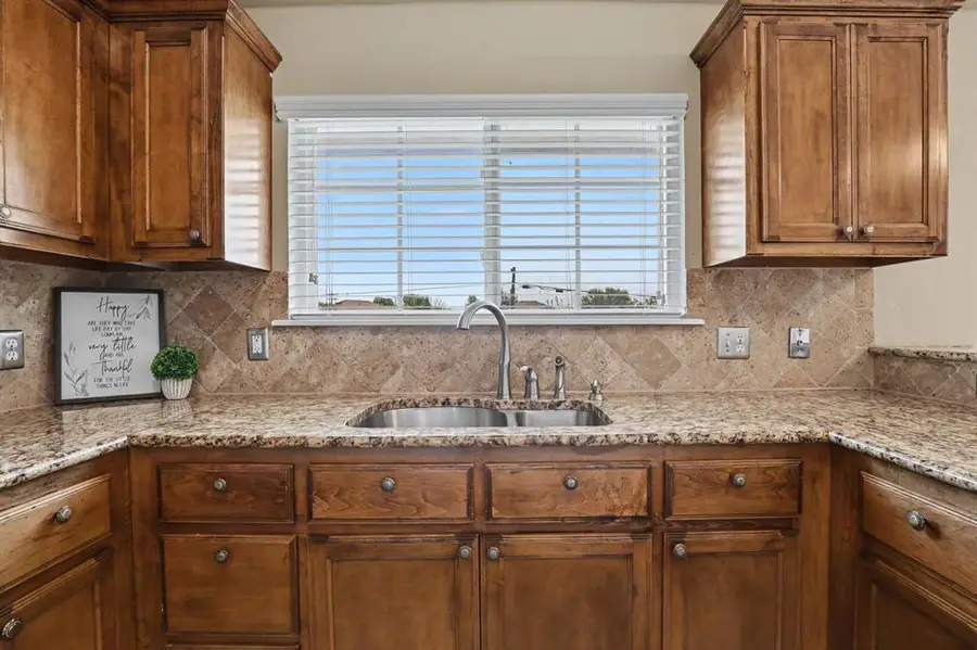 908 Denmark Street, Yukon, OK 73099 - #3