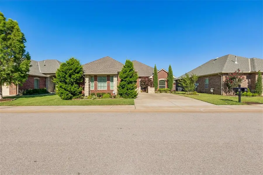 10227 Kingston Way, Oklahoma City, OK 73120 - #2