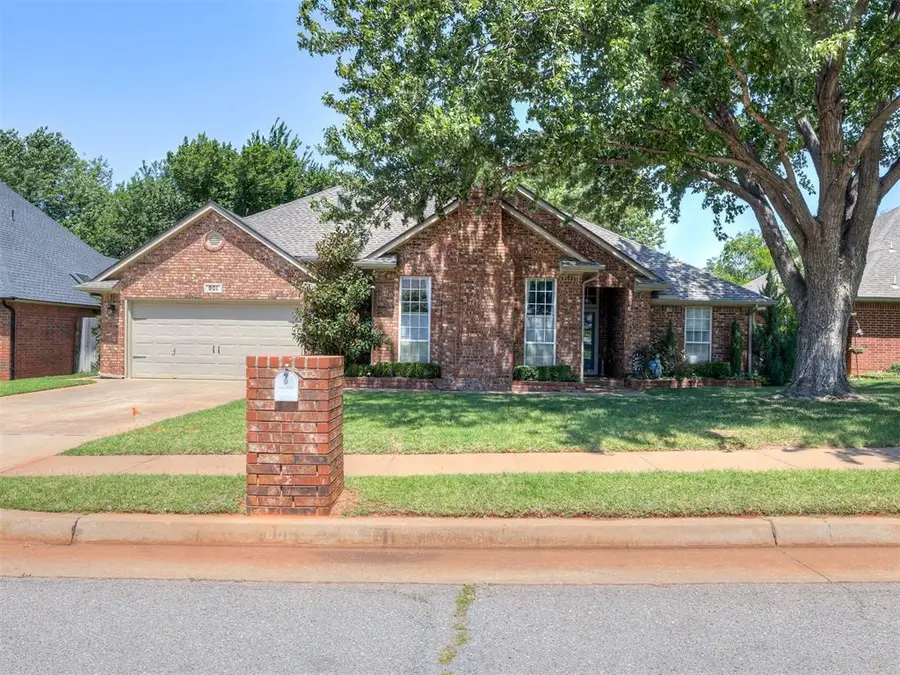 801 Colony Drive, Edmond, OK 73003 - #2