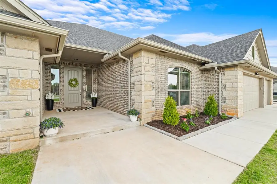 9131 Oak Tree Circle, Edmond, OK 73025 - #3
