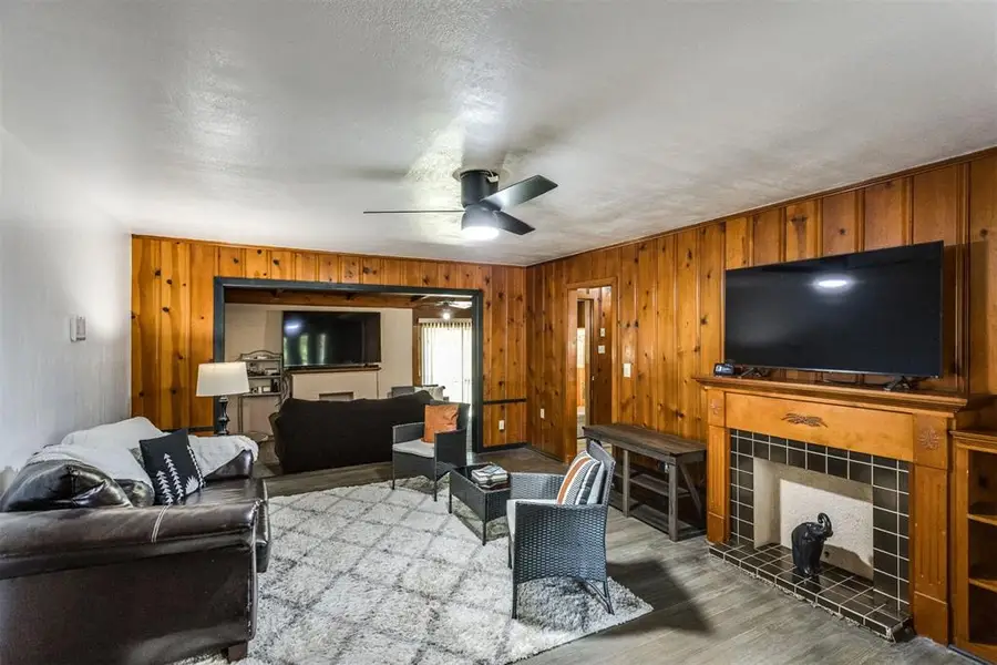 1910 S 13th Street, Chickasha, OK 73018 - #2