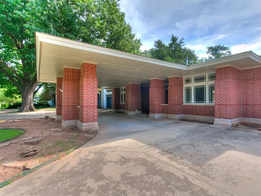 823 S Flood Avenue, Norman, OK 73069 - #3