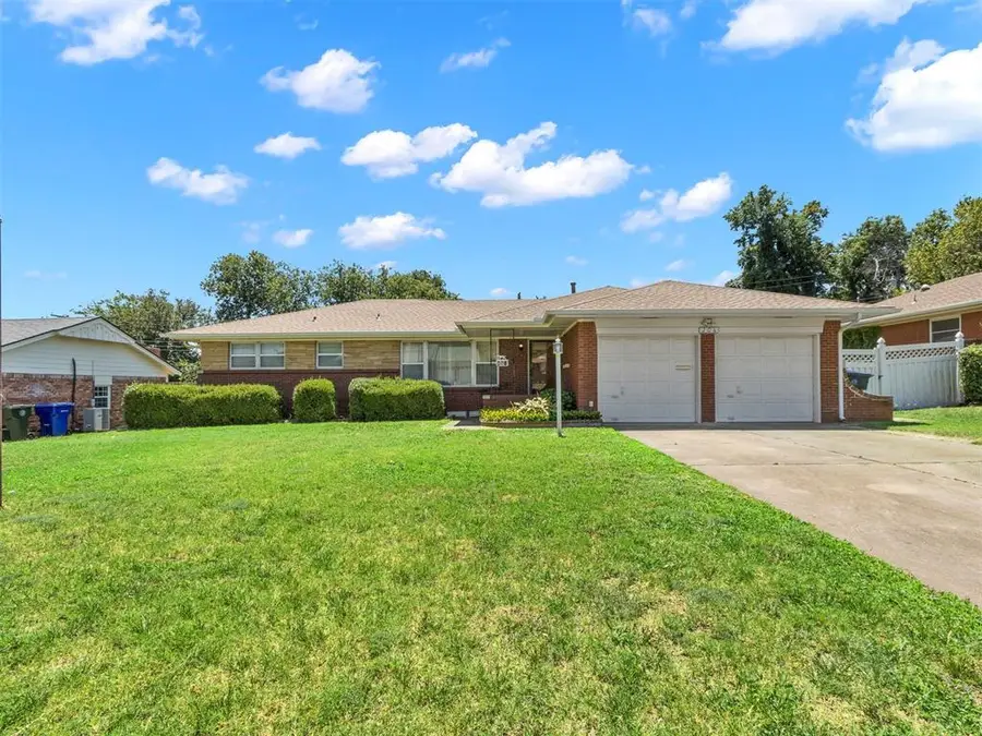 204 Country Club Terrace, Midwest City, OK 73110 - #2