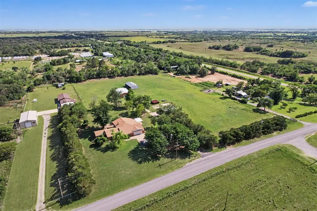 18710 E 1230 Road, Sayre, OK 73662 - #1