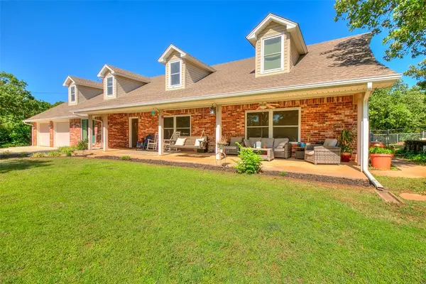 8000 N Harrah Road, Harrah, OK 73045