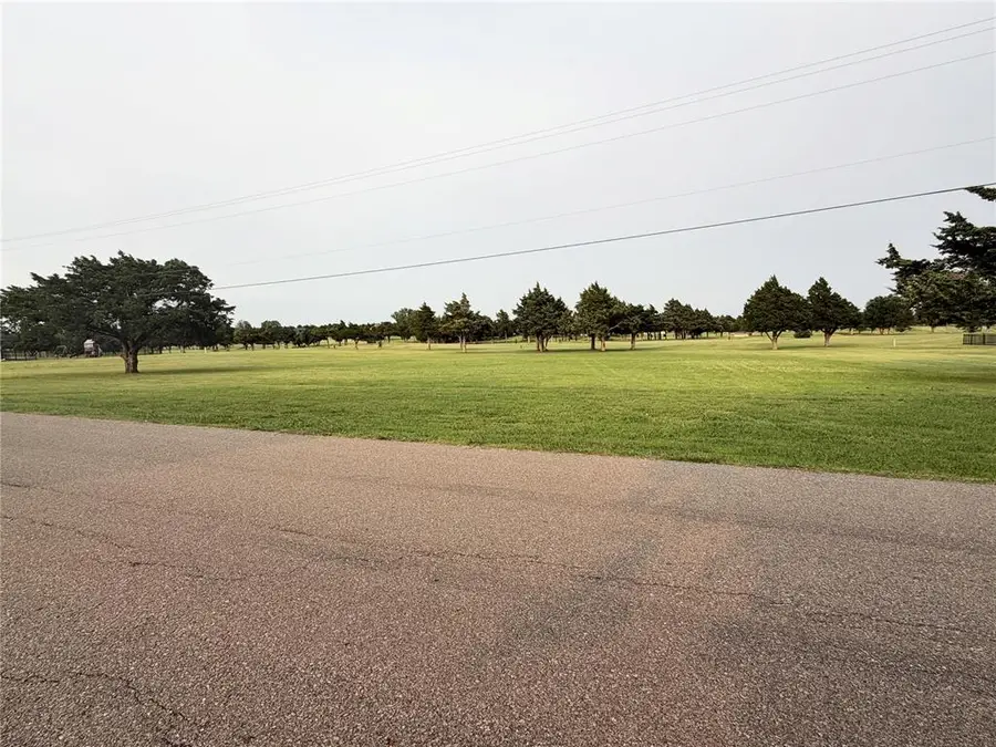 E May Ave Avenue, Guthrie, OK 73044 - #2