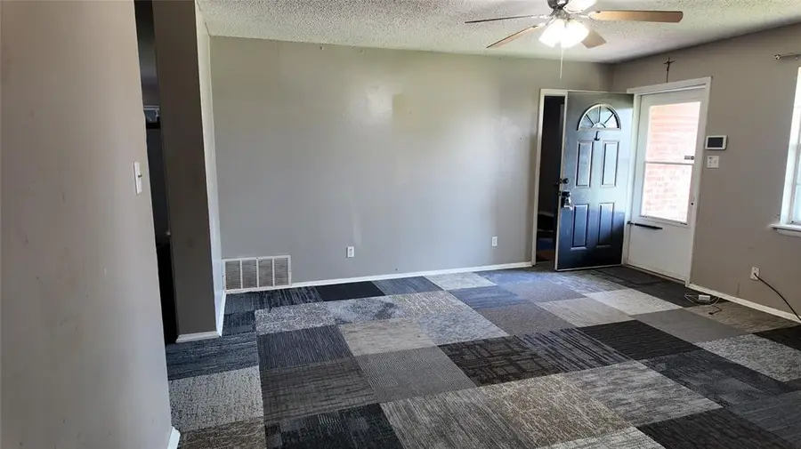 4810 NW Williams Avenue, Lawton, OK 73505 - #3