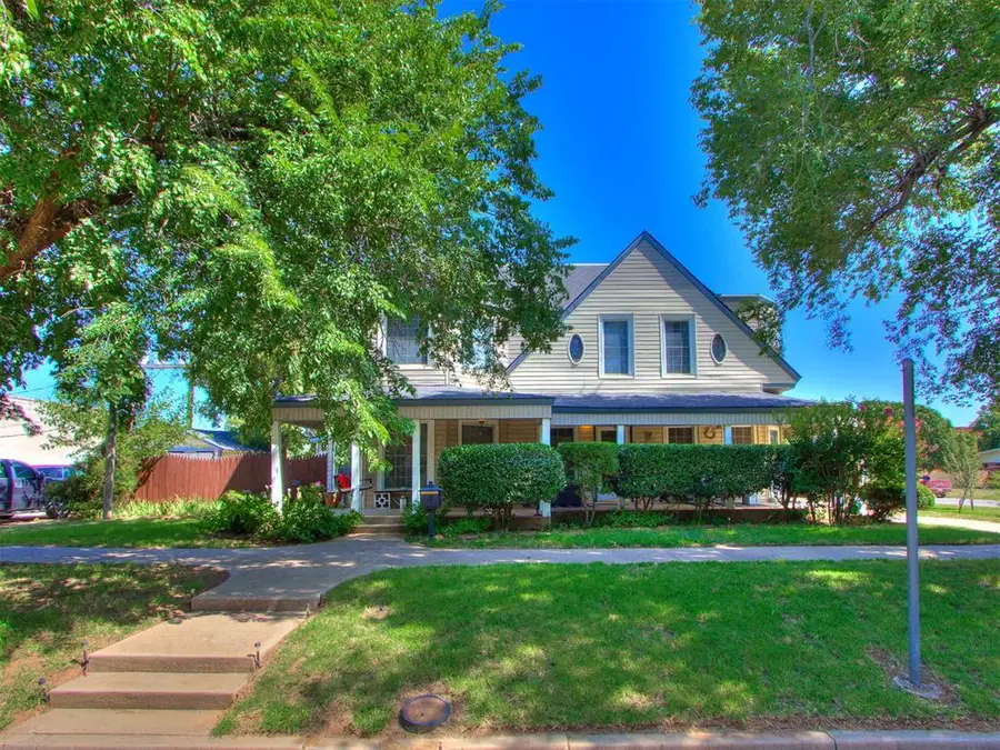 301 N Rock Island Avenue, El Reno, OK 73036 - #2