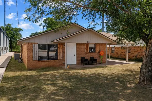 522 E Clark Avenue, Weatherford, OK 73096