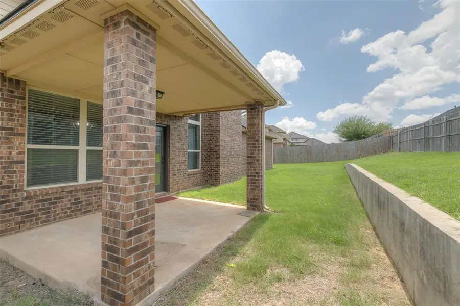 8725 Sally Court, Yukon, OK 73099 - #3
