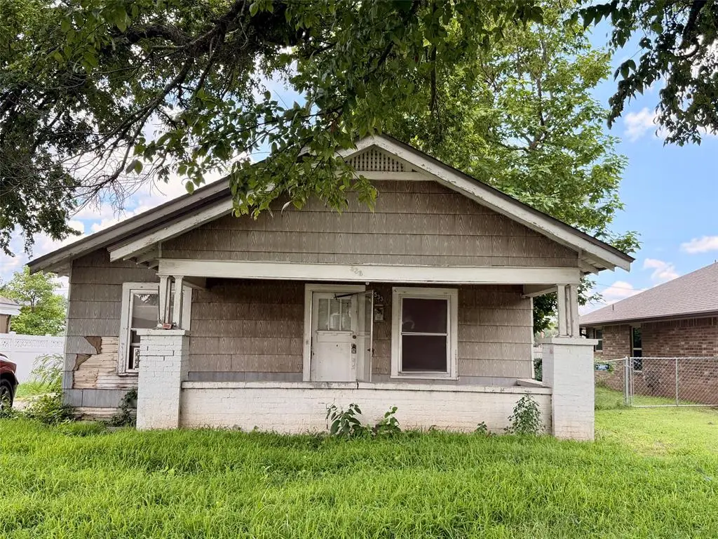 533 W Wood Street, Shawnee, OK 74801 - #1