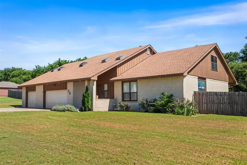 20 Raintree Street, Ponca City, OK 74604 - #1