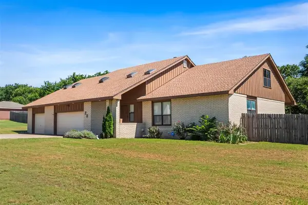 20 Raintree Street, Ponca City, OK 74604