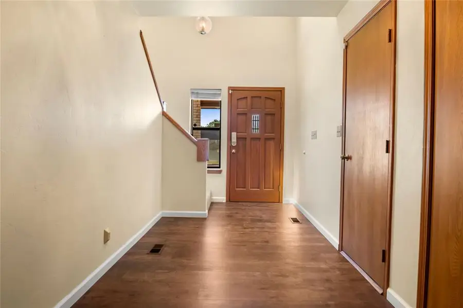 20 Raintree Street, Ponca City, OK 74604 - #3