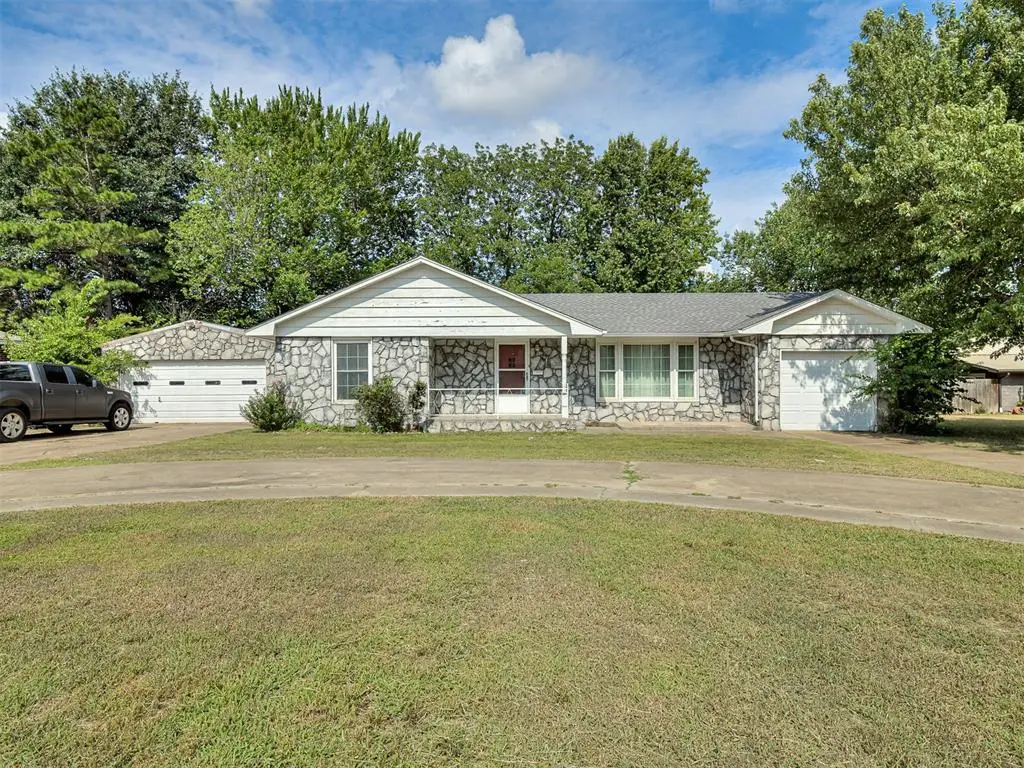 1100 S Reno Avenue, El Reno, OK 73036 - #1