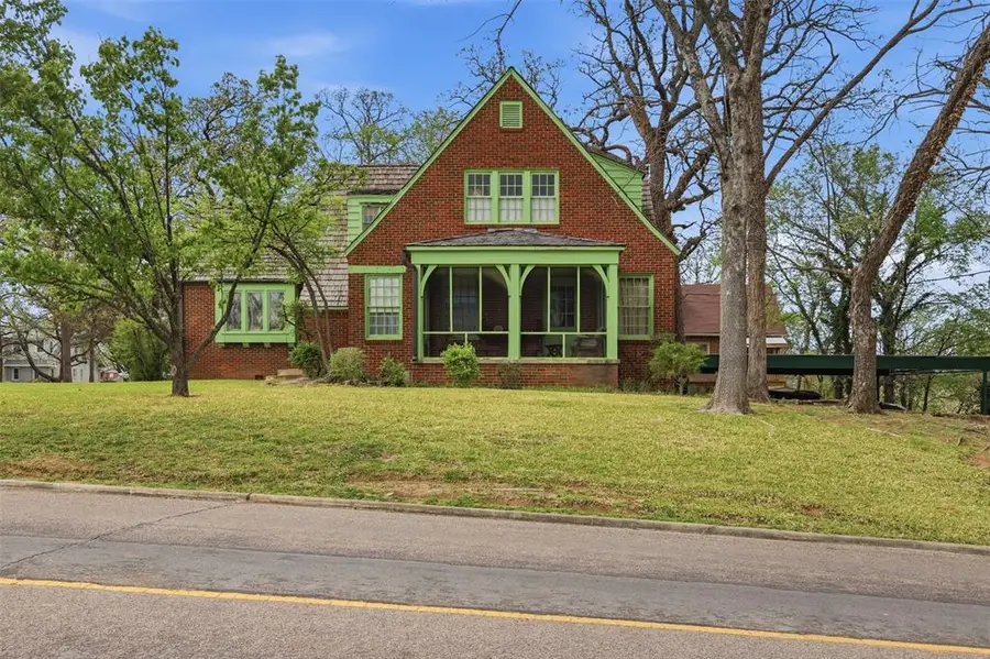 422 S Highland Street, Ada, OK 74820 - #3