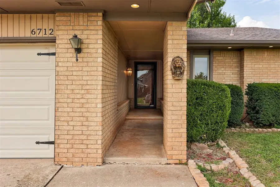 6712 Bayberry Drive, Oklahoma City, OK 73162 - #3