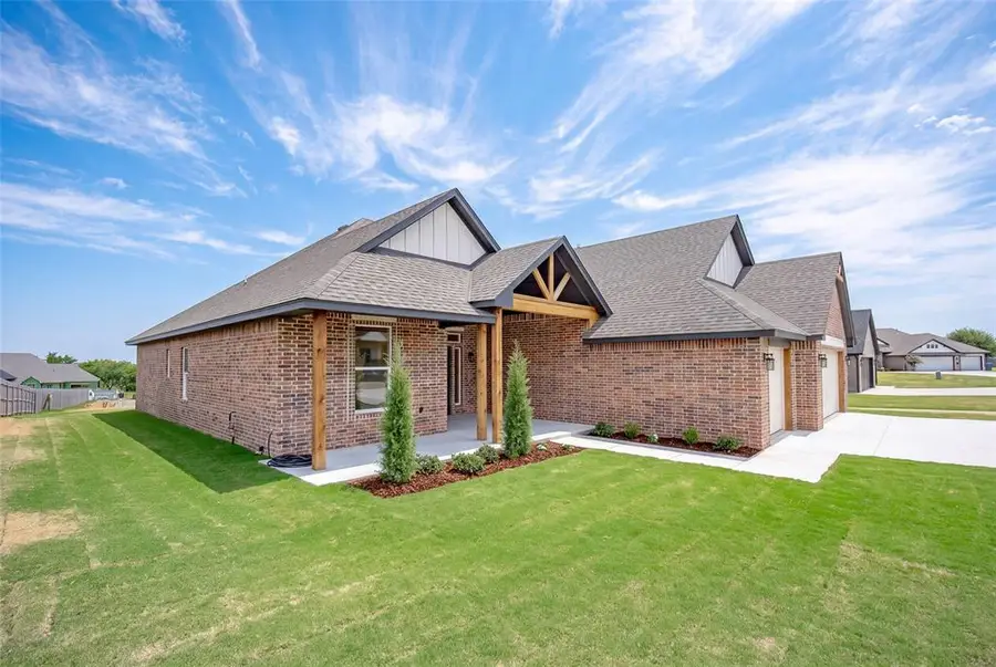 1429 Buckhorn Place, Tuttle, OK 73089 - #2