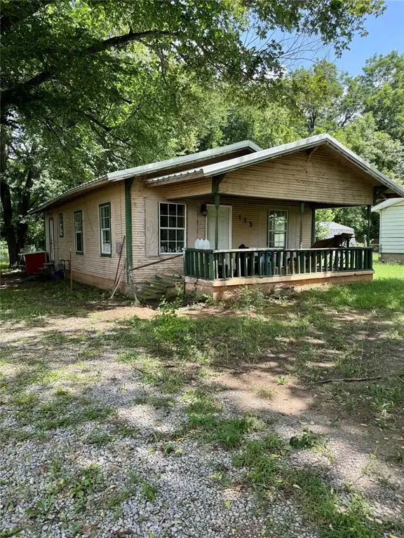 113 S Mckee Road, Meeker, OK 74855