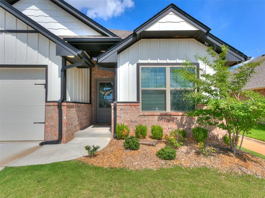 3912 Palmetto Trail, Oklahoma City, OK 73179 - #3