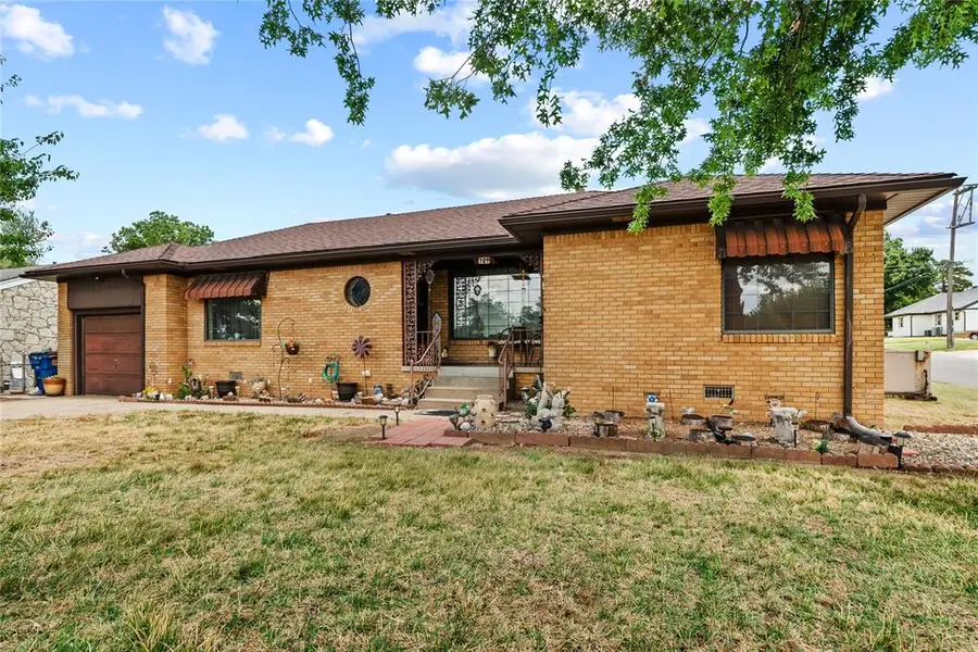 729 S Reno Avenue, El Reno, OK 73036 - #2