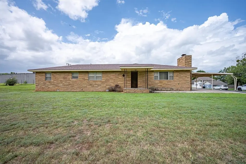 202 E Park Street, McLoud, OK 74851 - #1