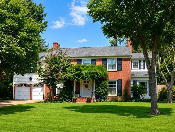 1907 Huntington Avenue, Nichols Hills, OK 73116