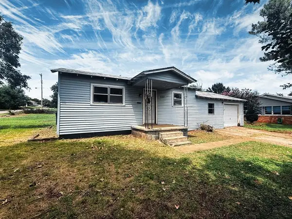 602 E 12th Street, Chandler, OK 74834
