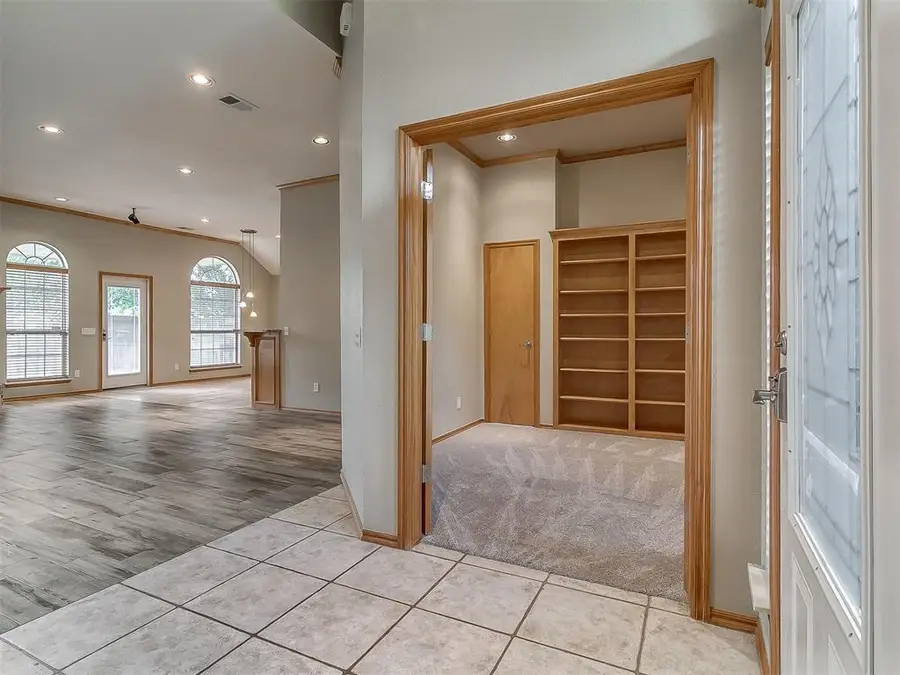 906 Renita Way, Oklahoma City, OK 73160 - #2