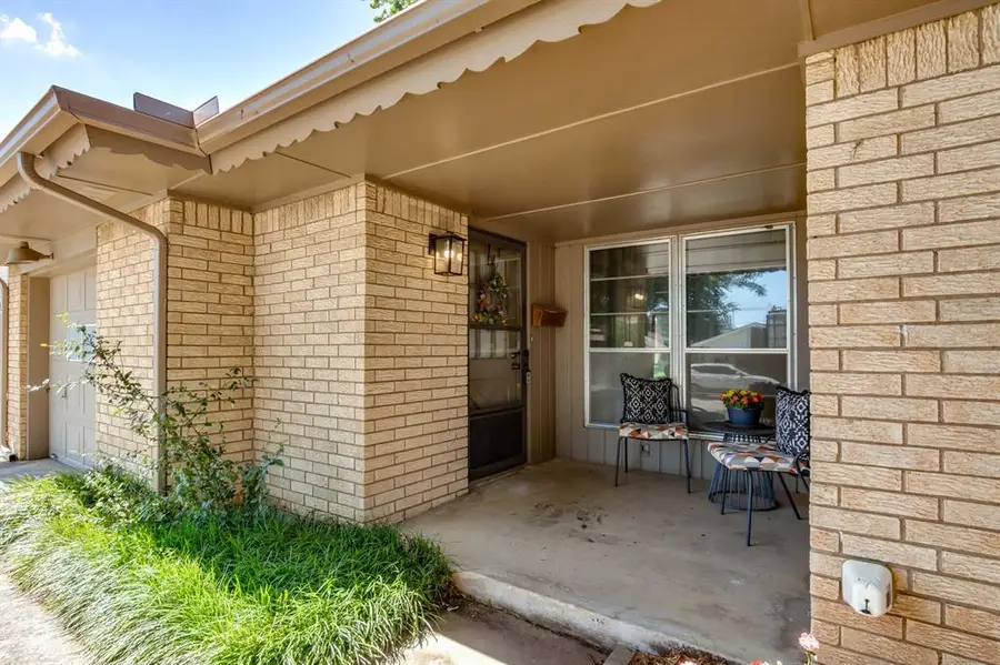 1109 W Peebly Drive, Oklahoma City, OK 73110 - #2